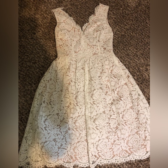 Lulus Dresses & Skirts - Lulu’s lace midi Skater Dress w/pockets